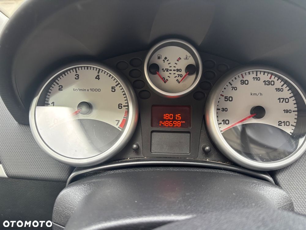 Peugeot 207 1.4 16V Trendy - 12