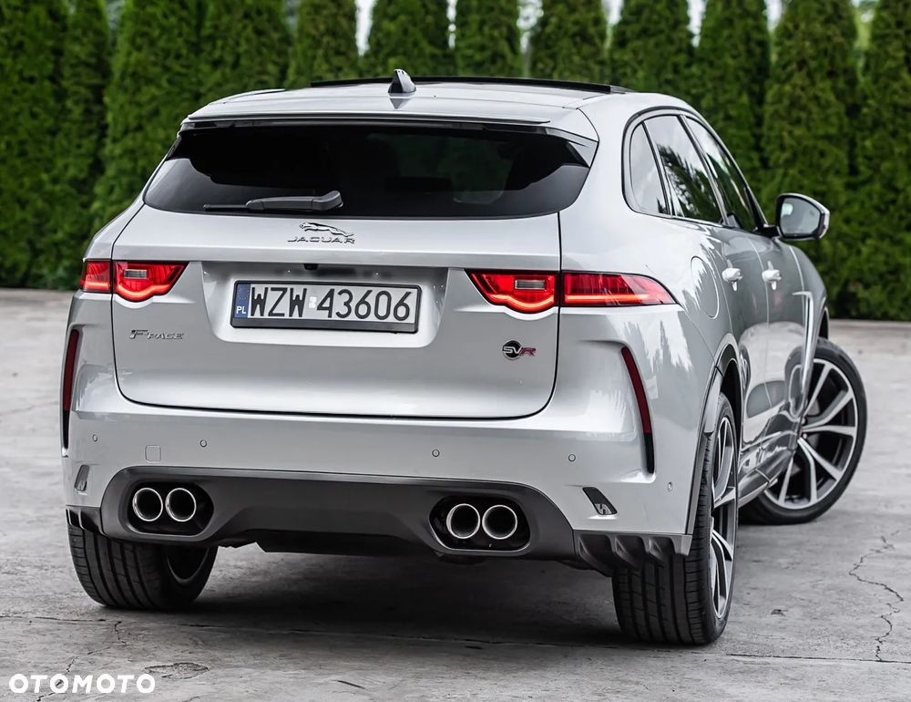 Jaguar F-Pace 5.0 V8 P550 AWD SVR - 12