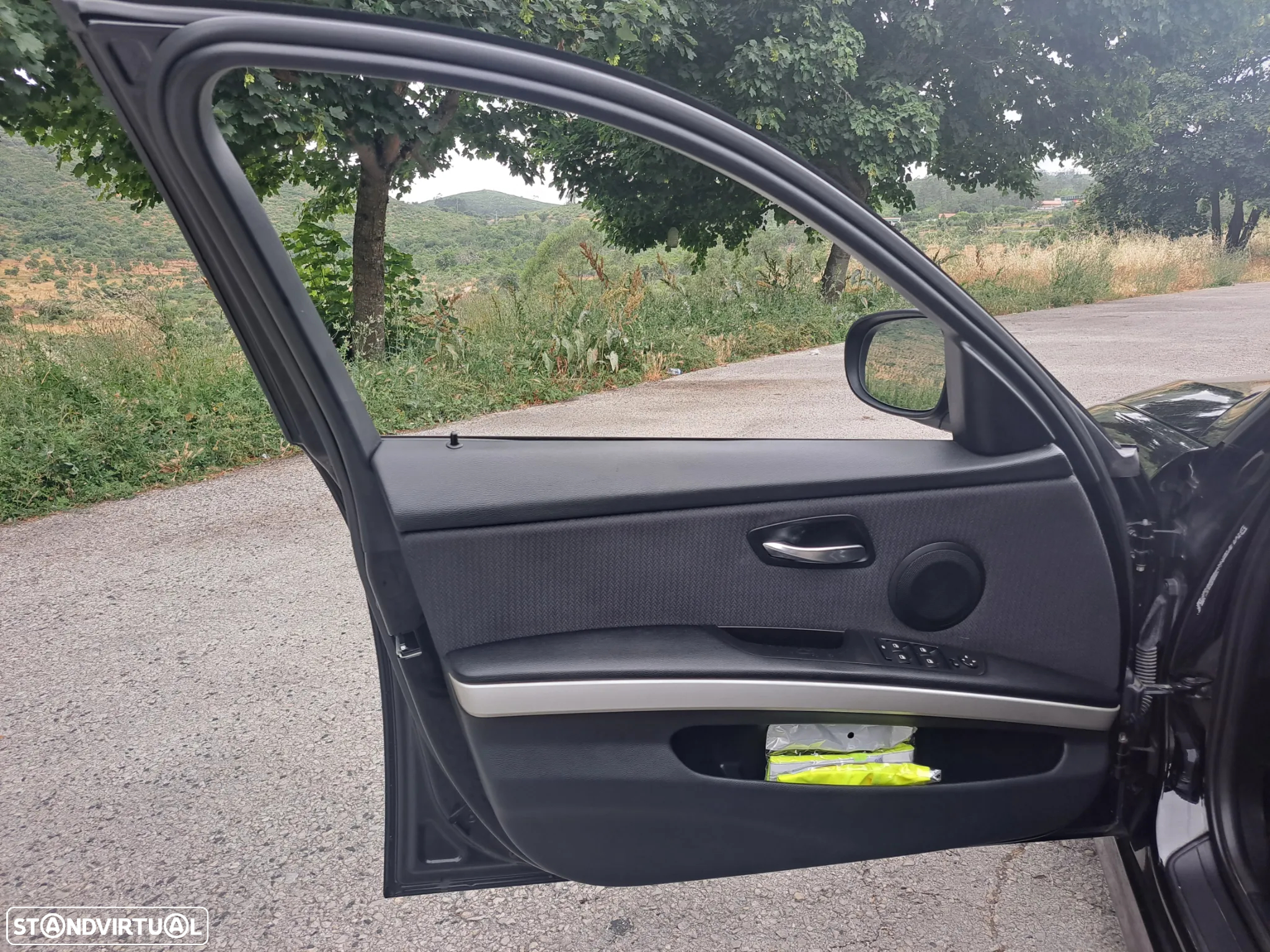 BMW 320 d Touring EfficientDynamics Navigation - 11