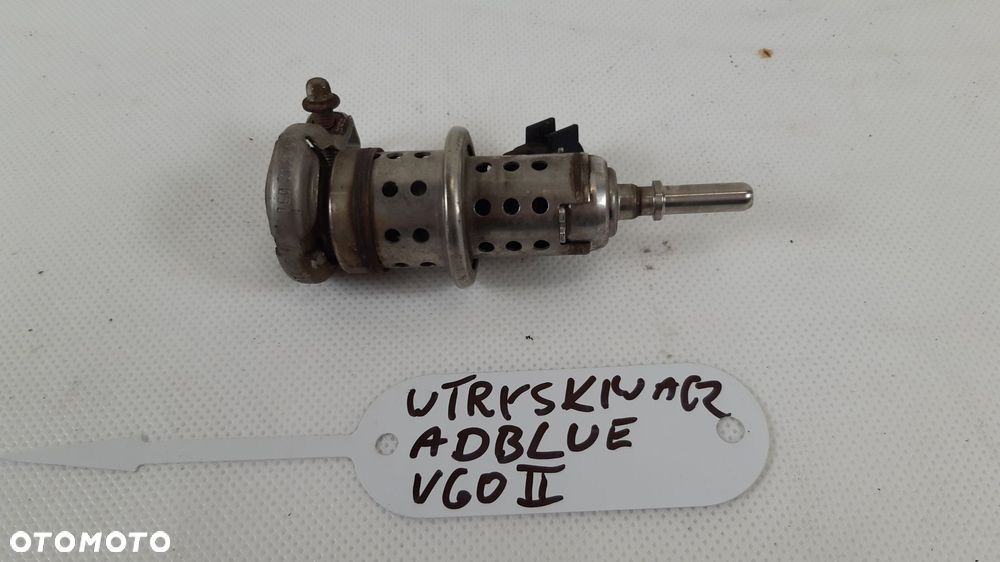 VOLVO V60 II WTRYSKIWACZ ADBLUE 32203677 - 9
