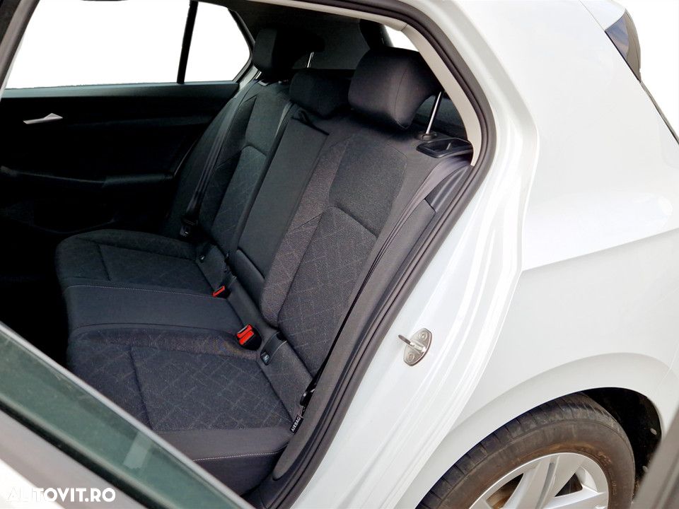 Volkswagen Golf 1.5 eTSI ACT DSG MHEV Life - 12