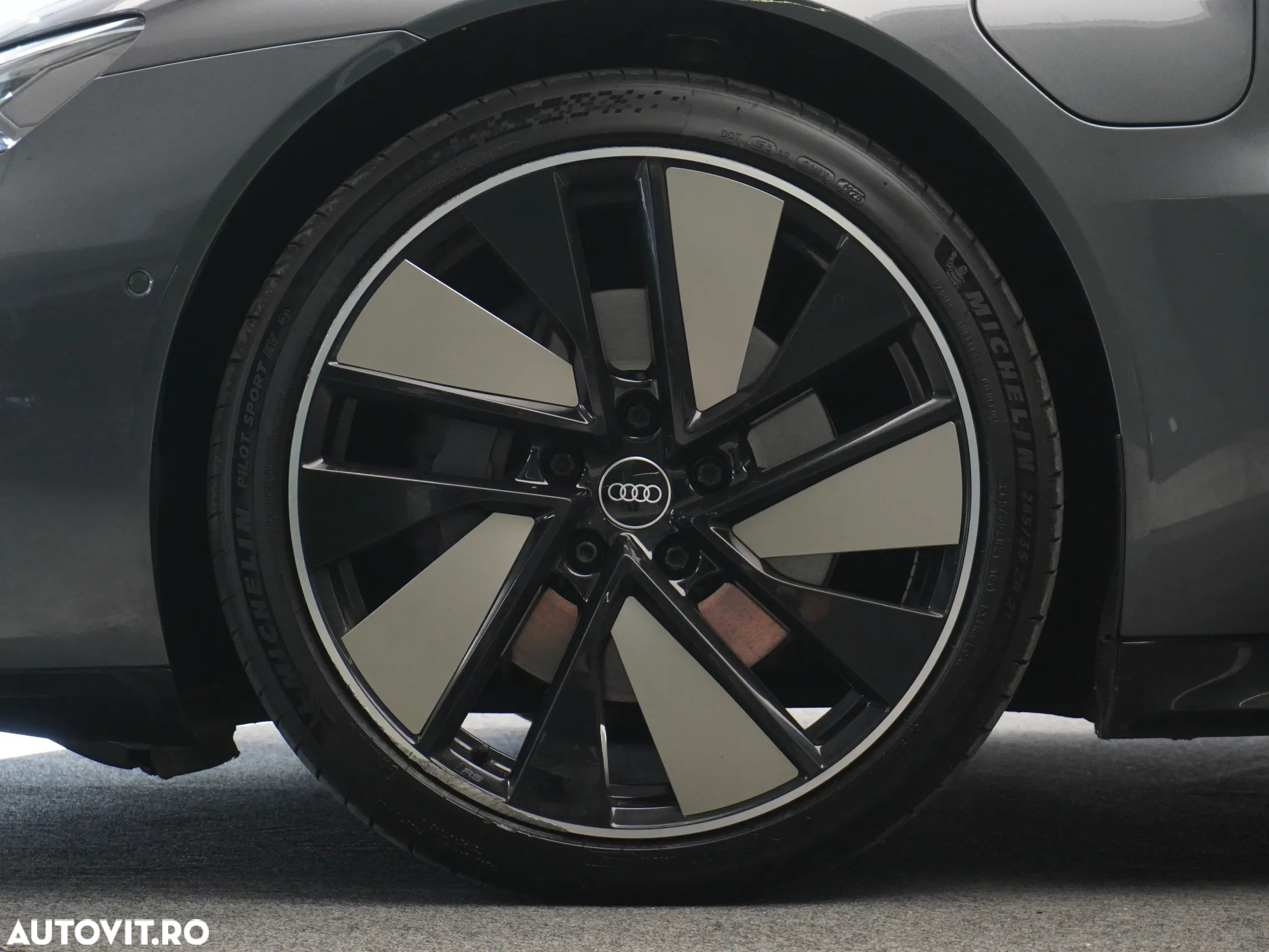 Audi e-tron GT quattro - 12