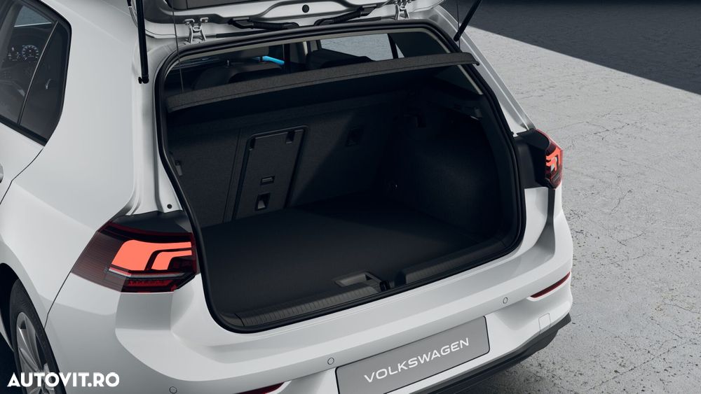 Volkswagen Golf - 8