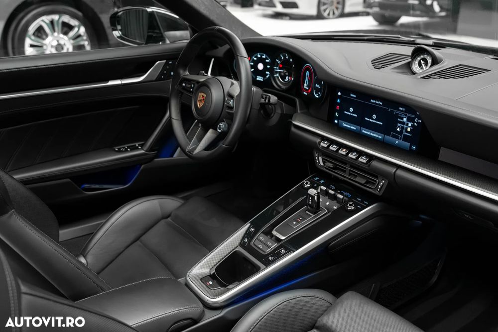 Porsche 911 911Turbo S - 30