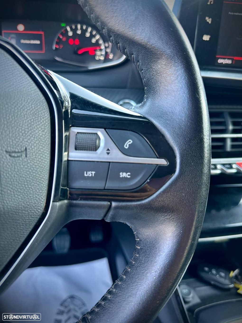 Peugeot 2008 PureTech 100 Allure - 21