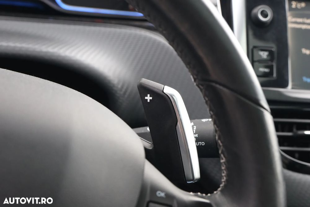 Peugeot 2008 e-HDi FAP 92 ETG6 STOP & START Allure - 12