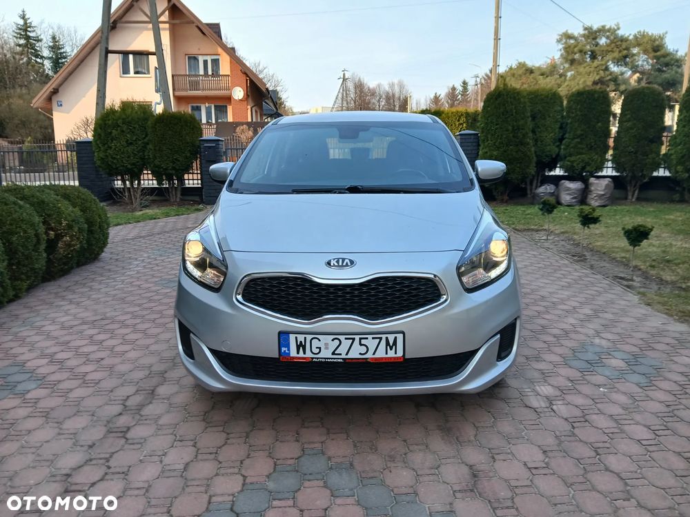 Kia Carens 1.6 GDI Dream Team Edition - 3