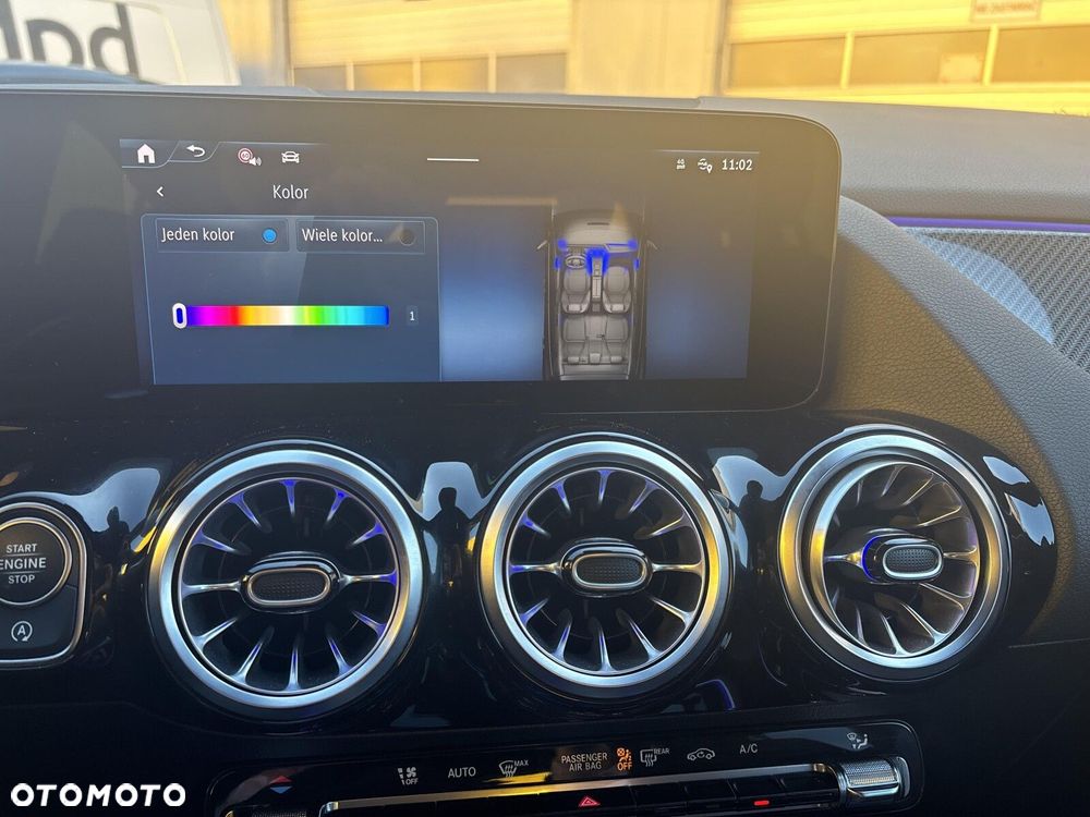 Mercedes-Benz GLA - 27