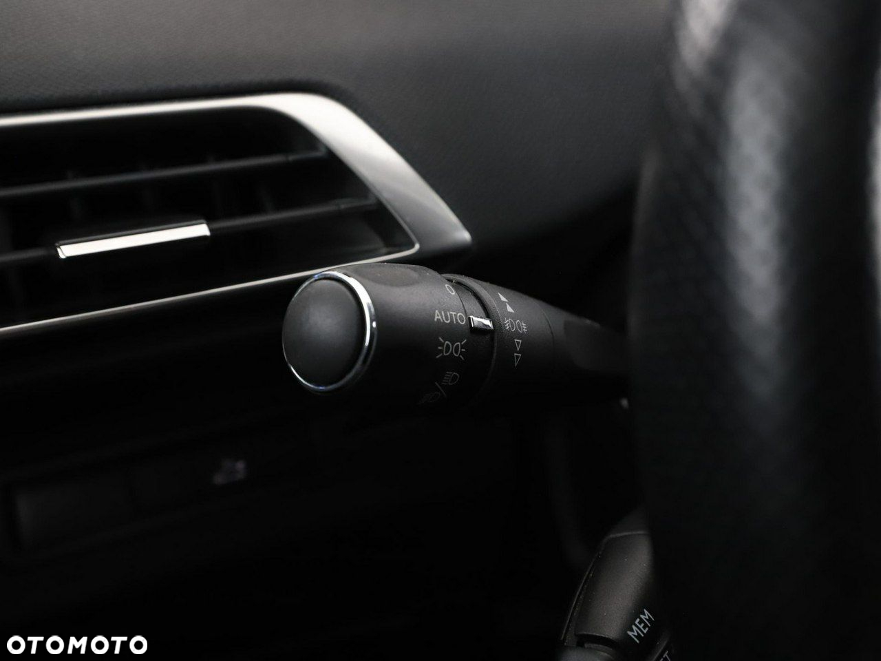 Peugeot 3008 PureTech 130 Stop & Start GPF Allure Pack - 37