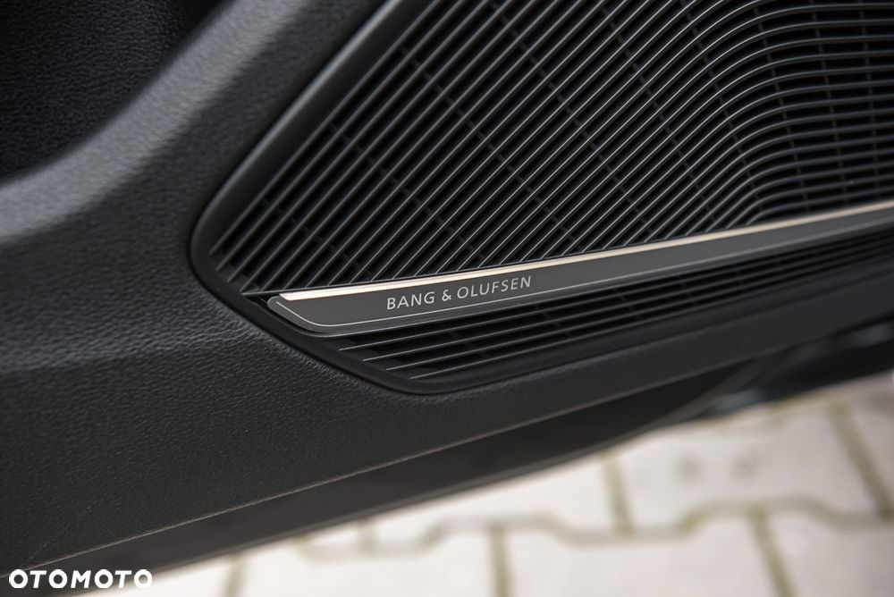 Audi A4 Avant 2.0 TDI ultra S tronic design - 19