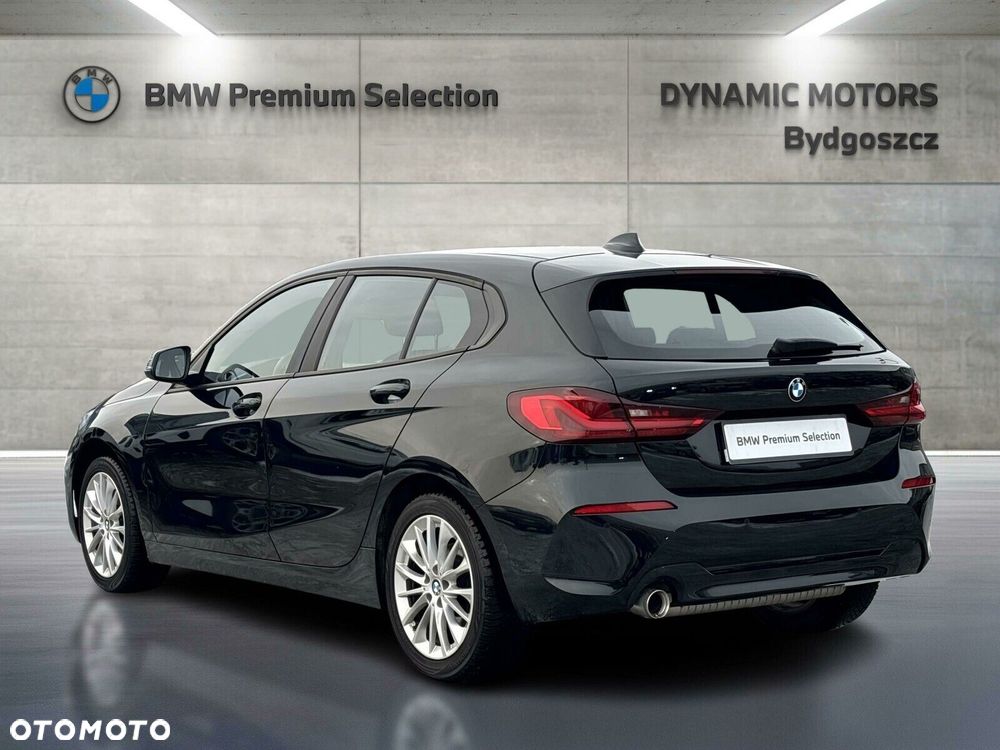 BMW Seria 1 2023 photo 4