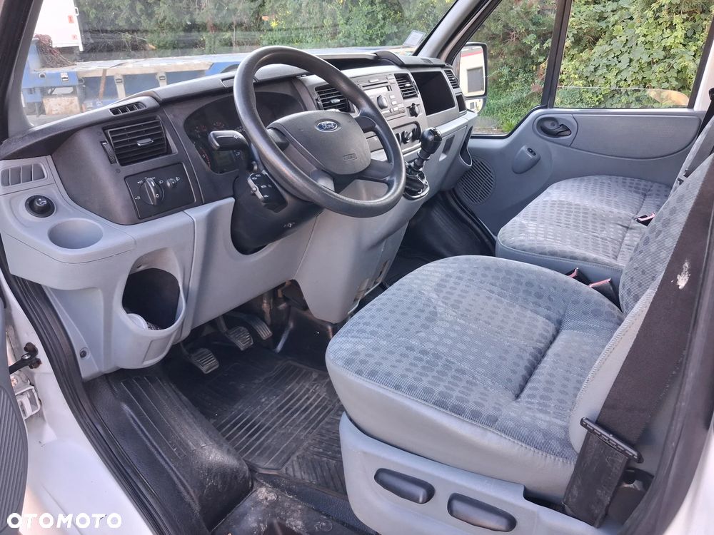 Ford Transit - 11