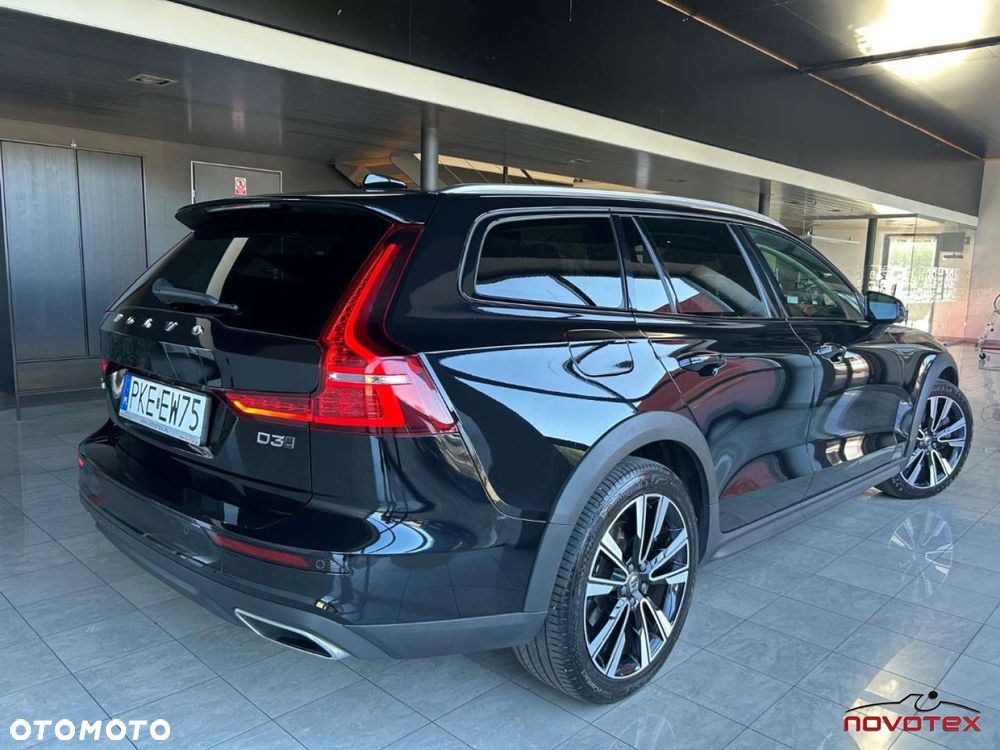 Volvo V60 Cross Country D3 Geartronic Momentum - 2