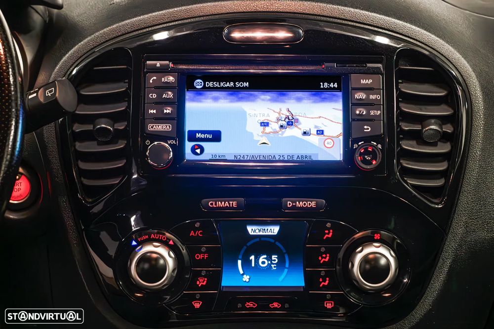 Nissan Juke 1.6 N-Connecta P.E.2 Black T.Xtronic - 19