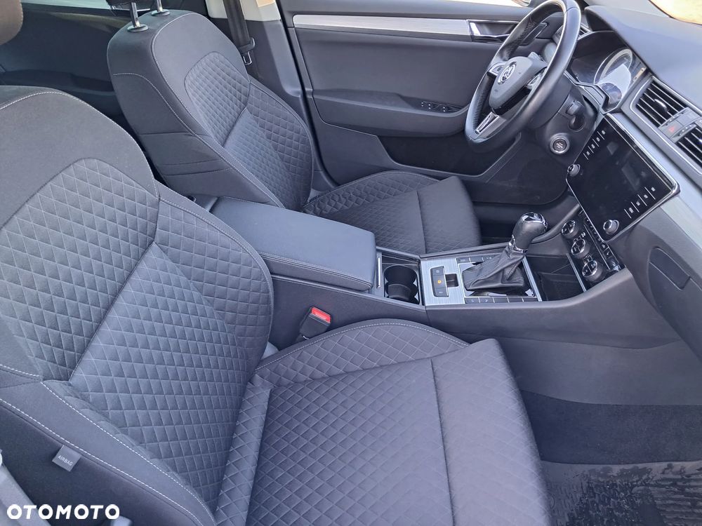 Skoda Superb 2.0 TSI Ambition DSG - 12