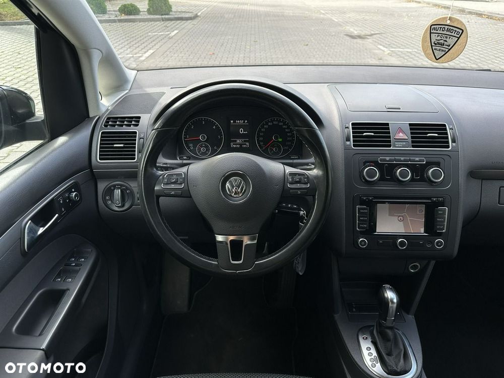 Volkswagen Touran - 15