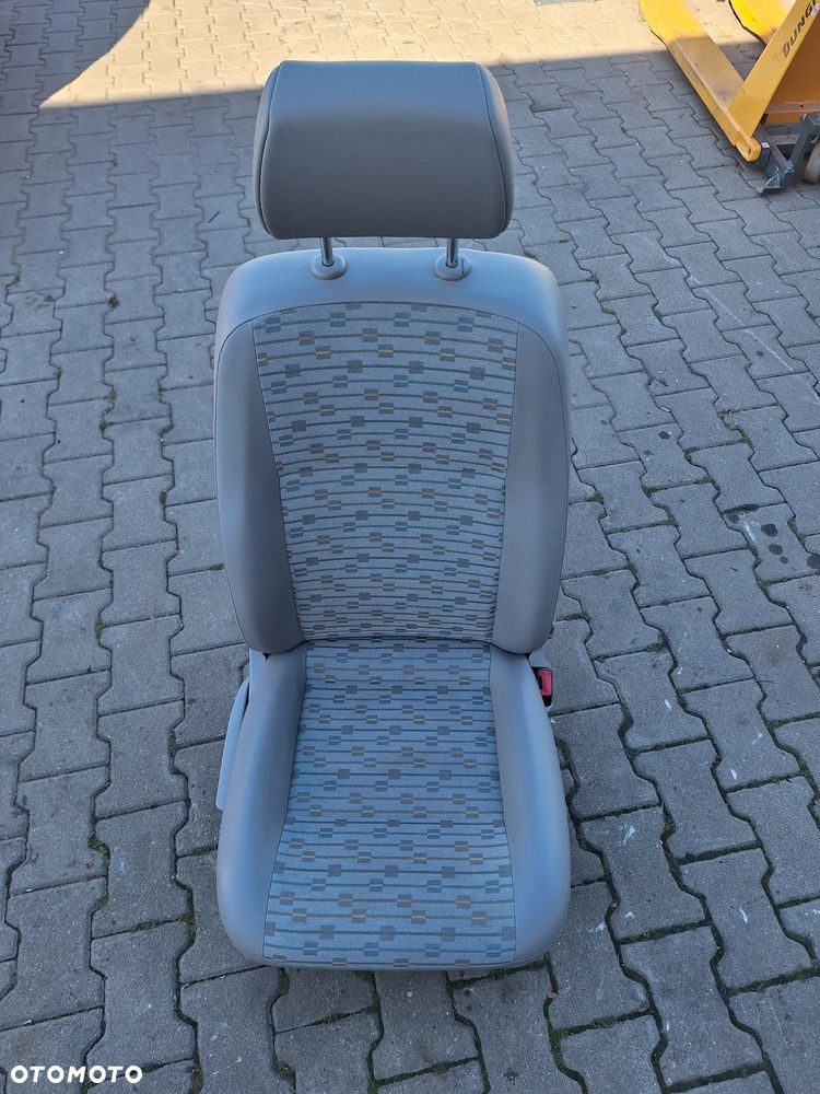 FOTEL PRAWY PRZÓD PASAŻERA VW TRANSPORTER T5 LIFT CARAVELLE - 1