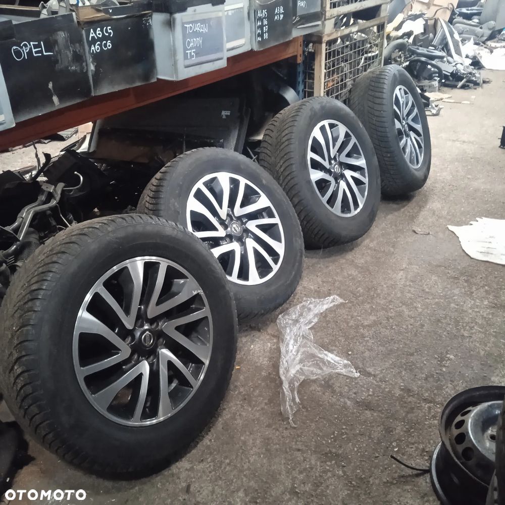 Koła felgi nissan 18 6x114.3 Et45 7J - 1