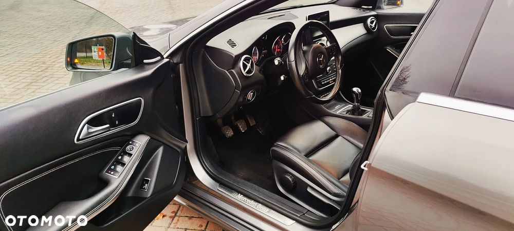 Mercedes-Benz CLA - 15