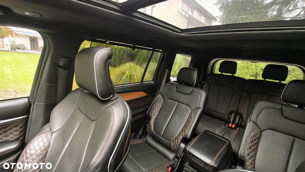 Jeep Grand Cherokee - 28