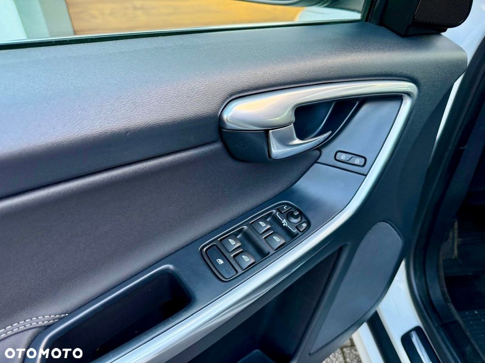 Volvo XC 60 D4 Summum - 24