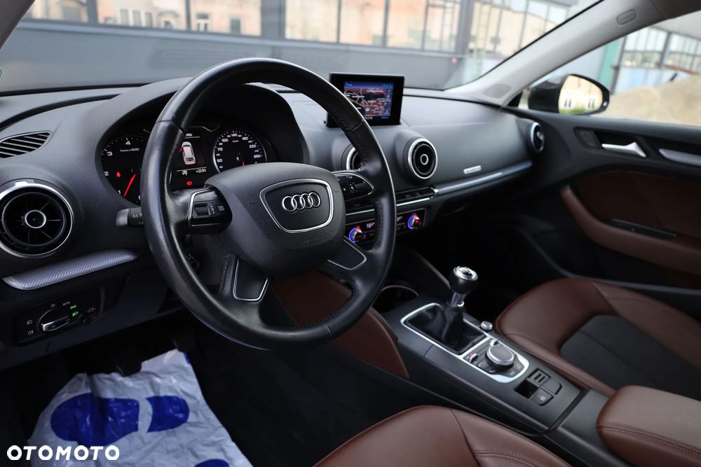 Audi A3 Sportback 2.0 TDI (clean diesel) quattro Ambiente - 15