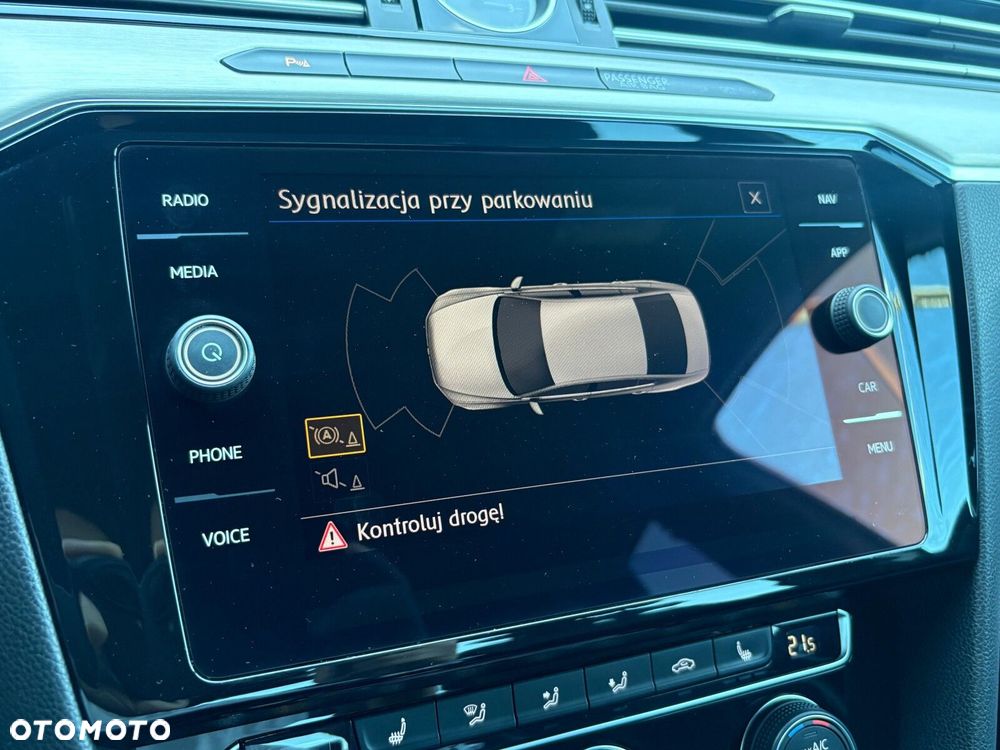Volkswagen Passat - 30
