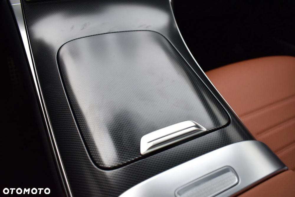 Mercedes-Benz GLC - 17