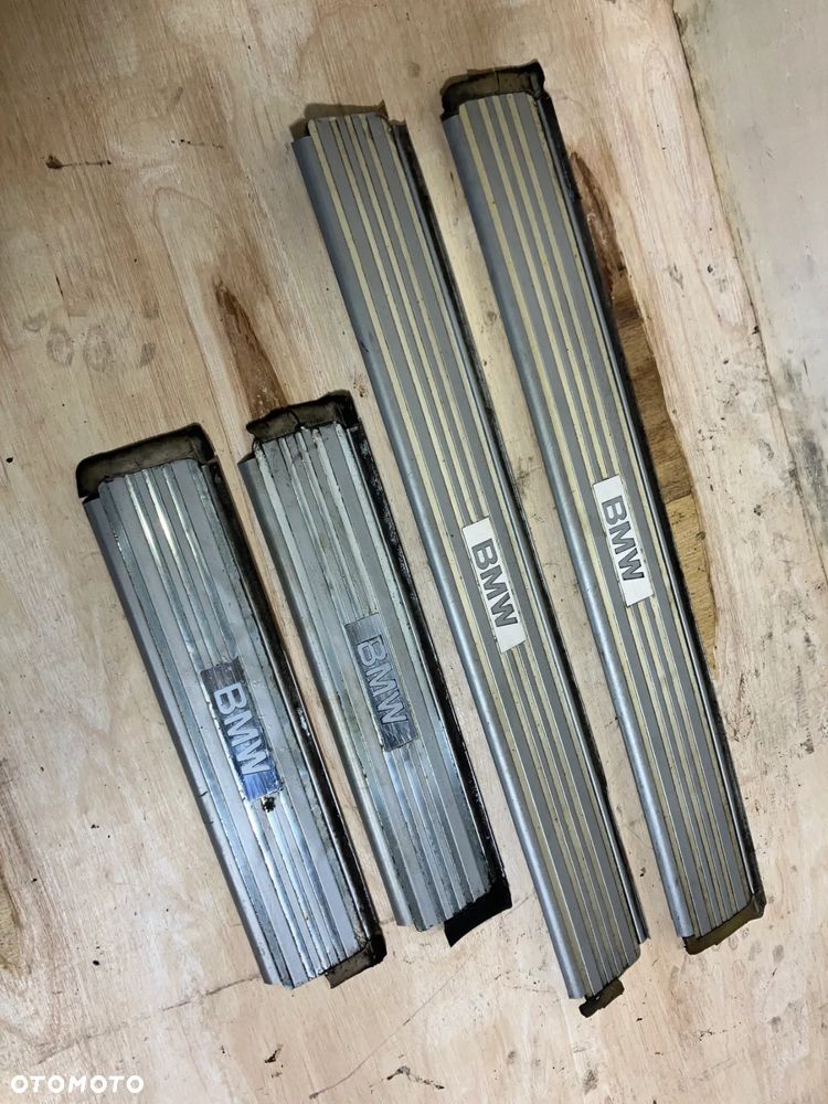 LISTWY OZDOBNE BMW E34 LIFT PROGOWE NAKŁADKI RARYTAS - 2