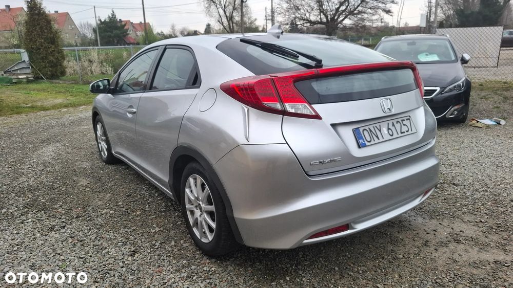 Honda Civic 1.6 i-DTEC Lifestyle Black Edition - 5