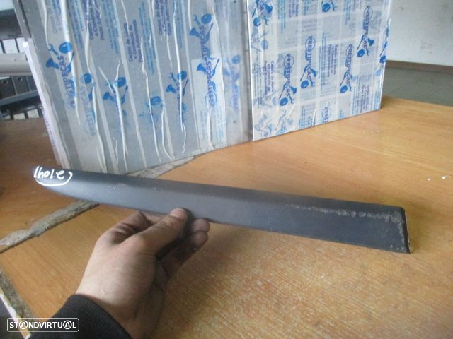 Grelha Friso 8200289933C RENAULT CLIO 3 2008 1.5Dci   3P   TD MOLDURA DA PORTA - 5