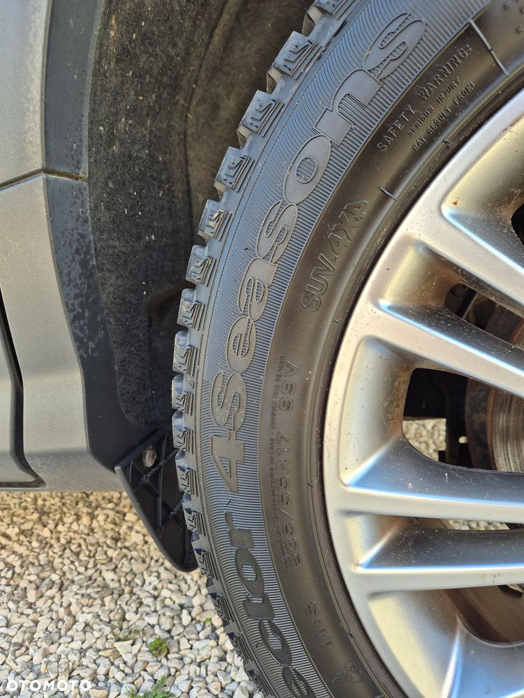 Ford Kuga 2.0 TDCi 4x4 Titanium - 28