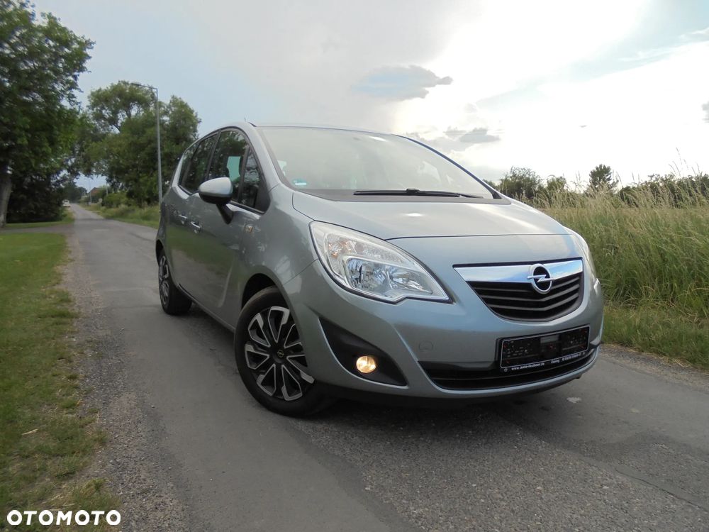 Opel Meriva 1.4 T Essentia S&S - 26