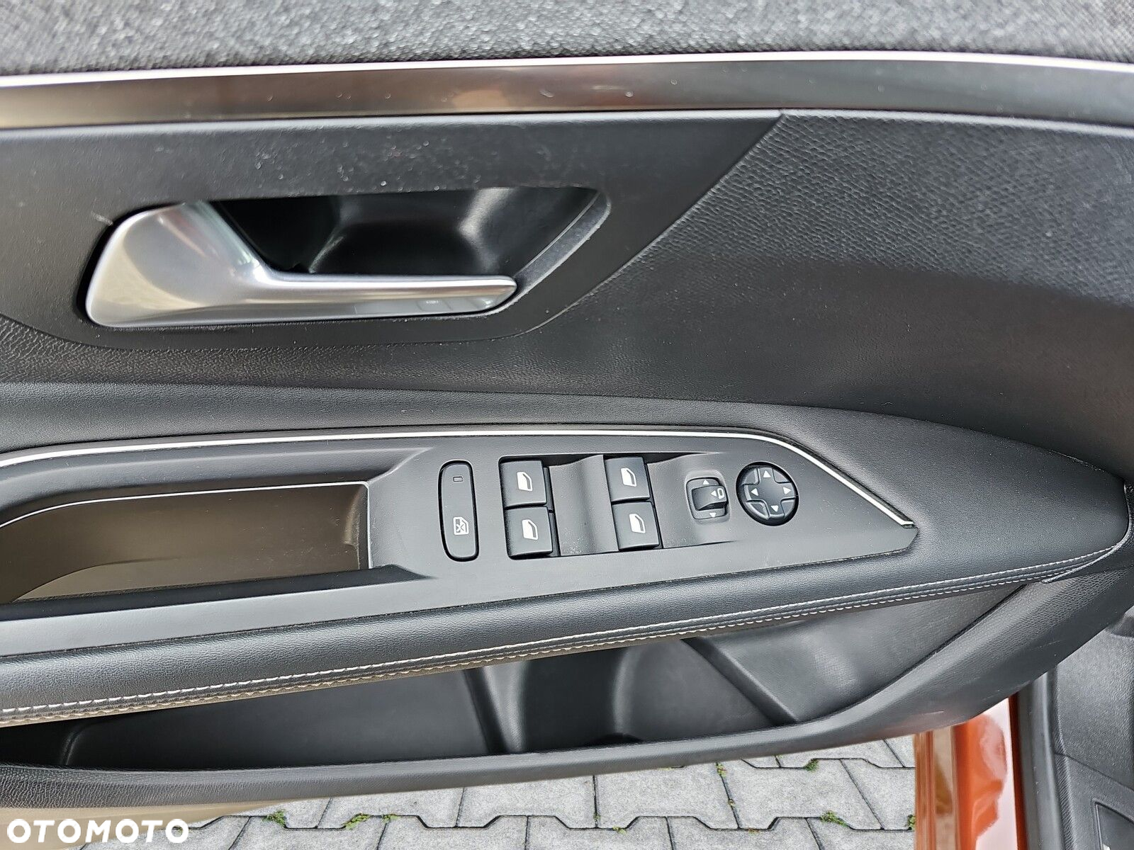 Peugeot 3008 1.2 PureTech GPF Allure S&S EAT8 - 22