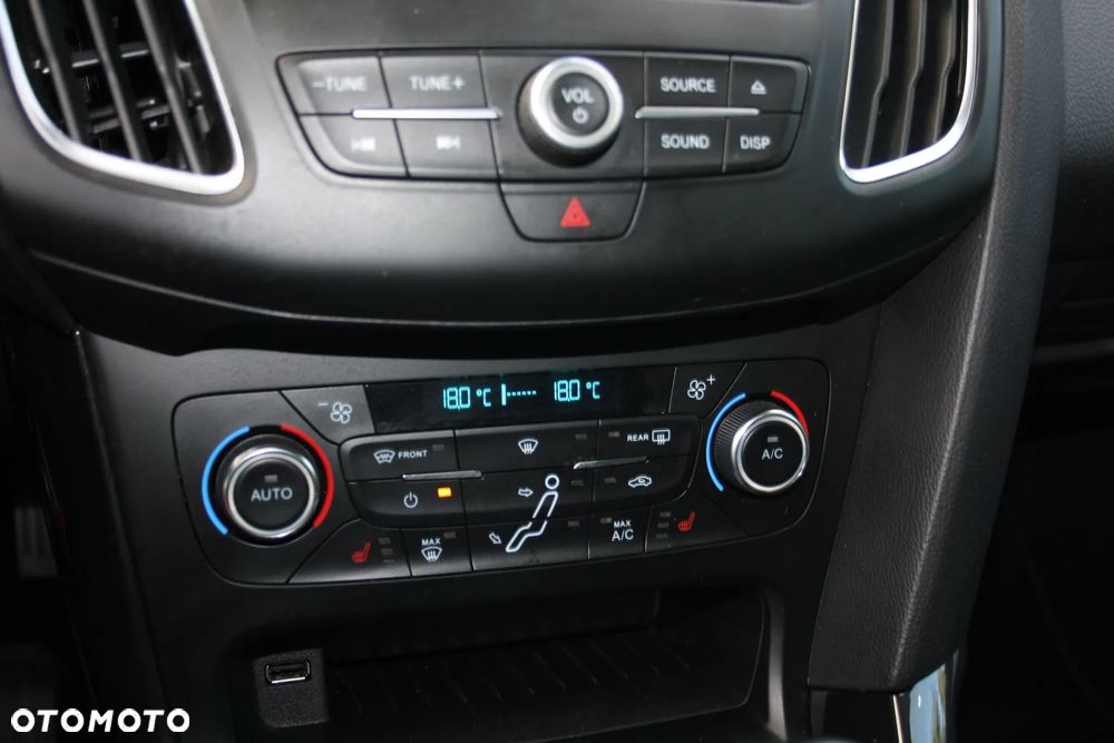 Ford Focus 1.5 EcoBlue Start-Stopp-System TITANIUM X - 13