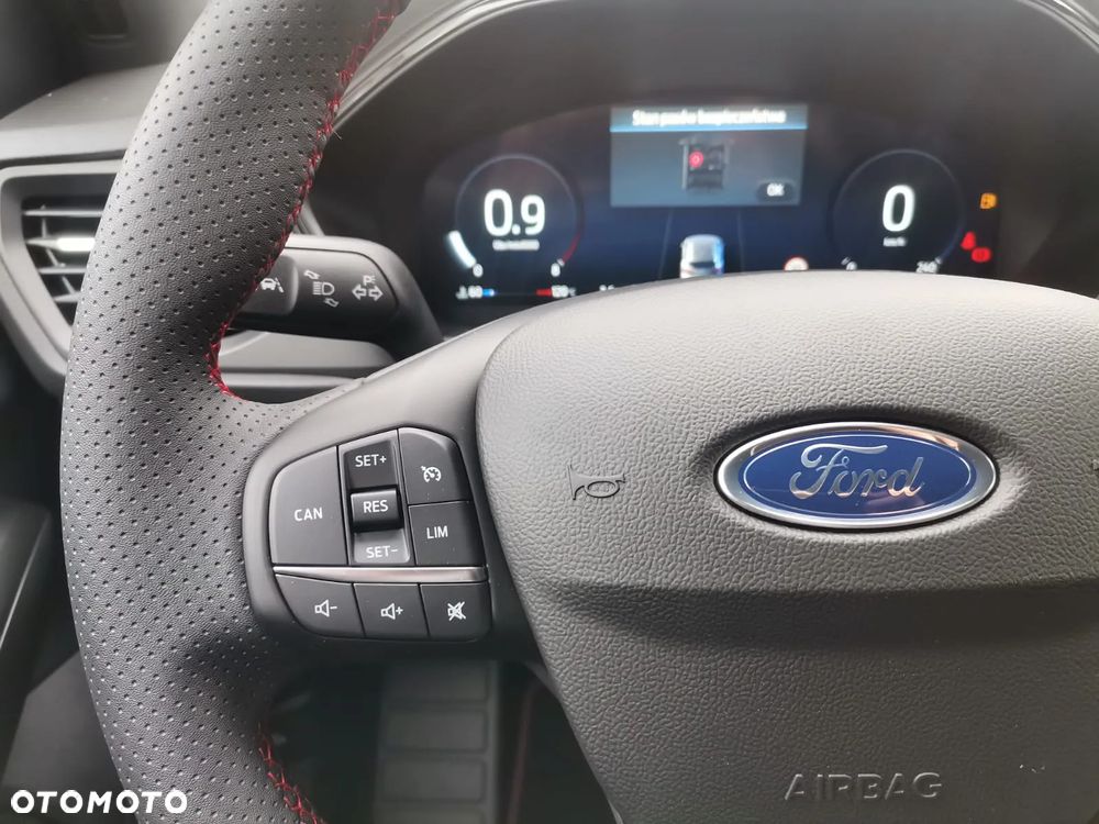 Ford Focus 1.0 EcoBoost mHEV ST-Line X - 16