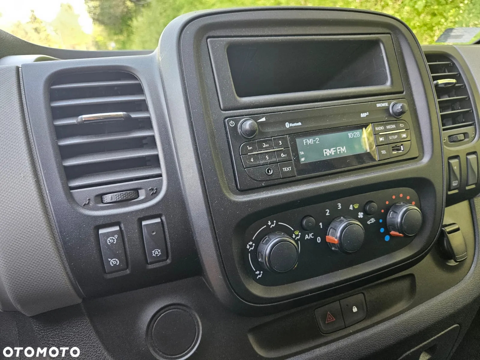 Renault Trafic - 15