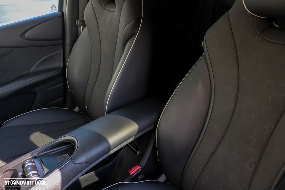 BYD Dolphin 60.4 kWh Design - 22