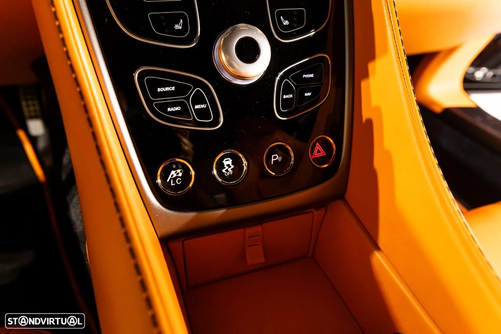 Aston Martin Vanquish Touchtronic 2 - 42