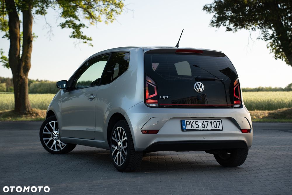 Volkswagen up! take - 2