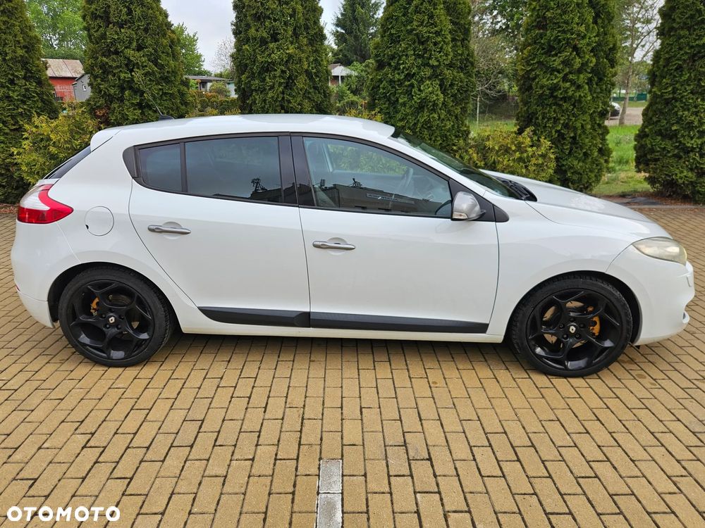 Renault Megane TCe 180 GT - 11