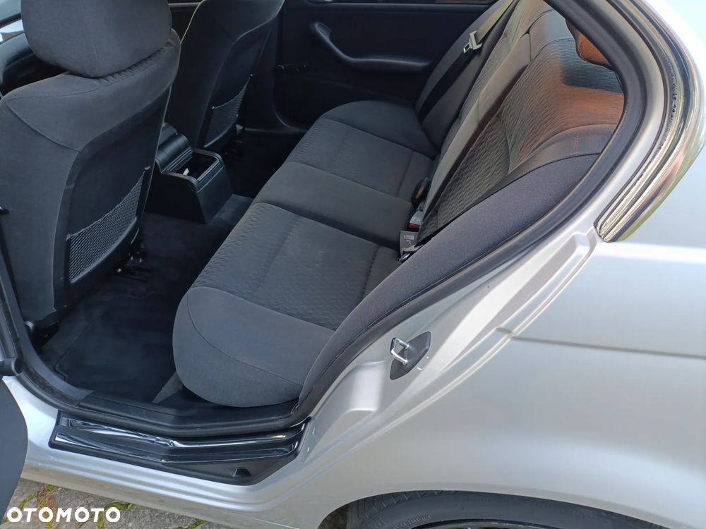 BMW Seria 3 - 27