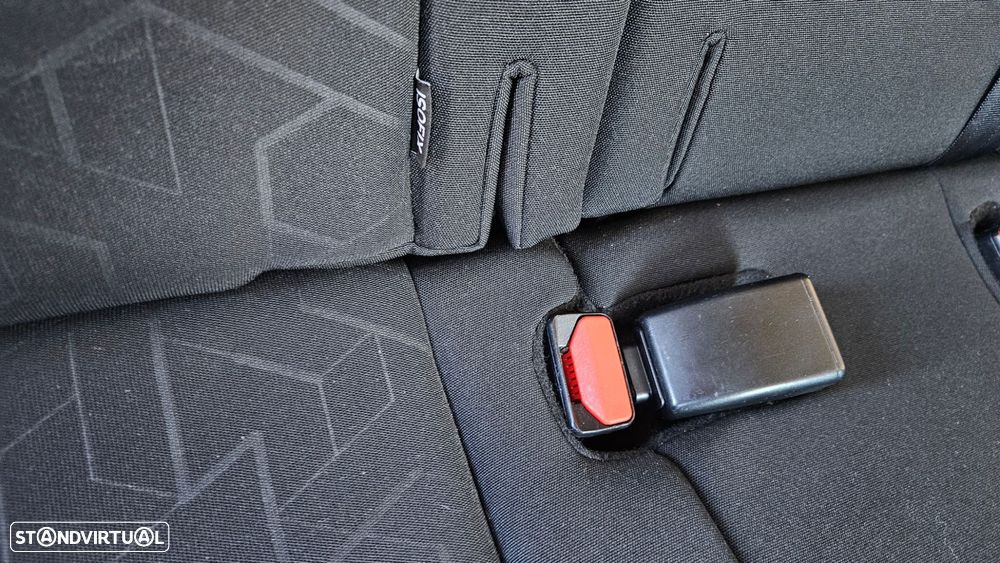 Peugeot 2008 1.2 PureTech Style - 31