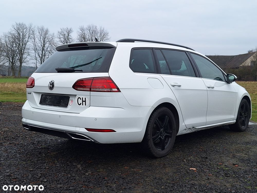 Volkswagen Golf Variant ver-1-5-tsi-act-bluemotion-technology-dsg-highline - 3