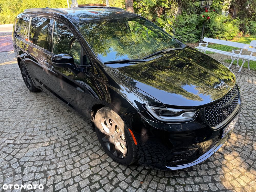 Chrysler Pacifica - 8