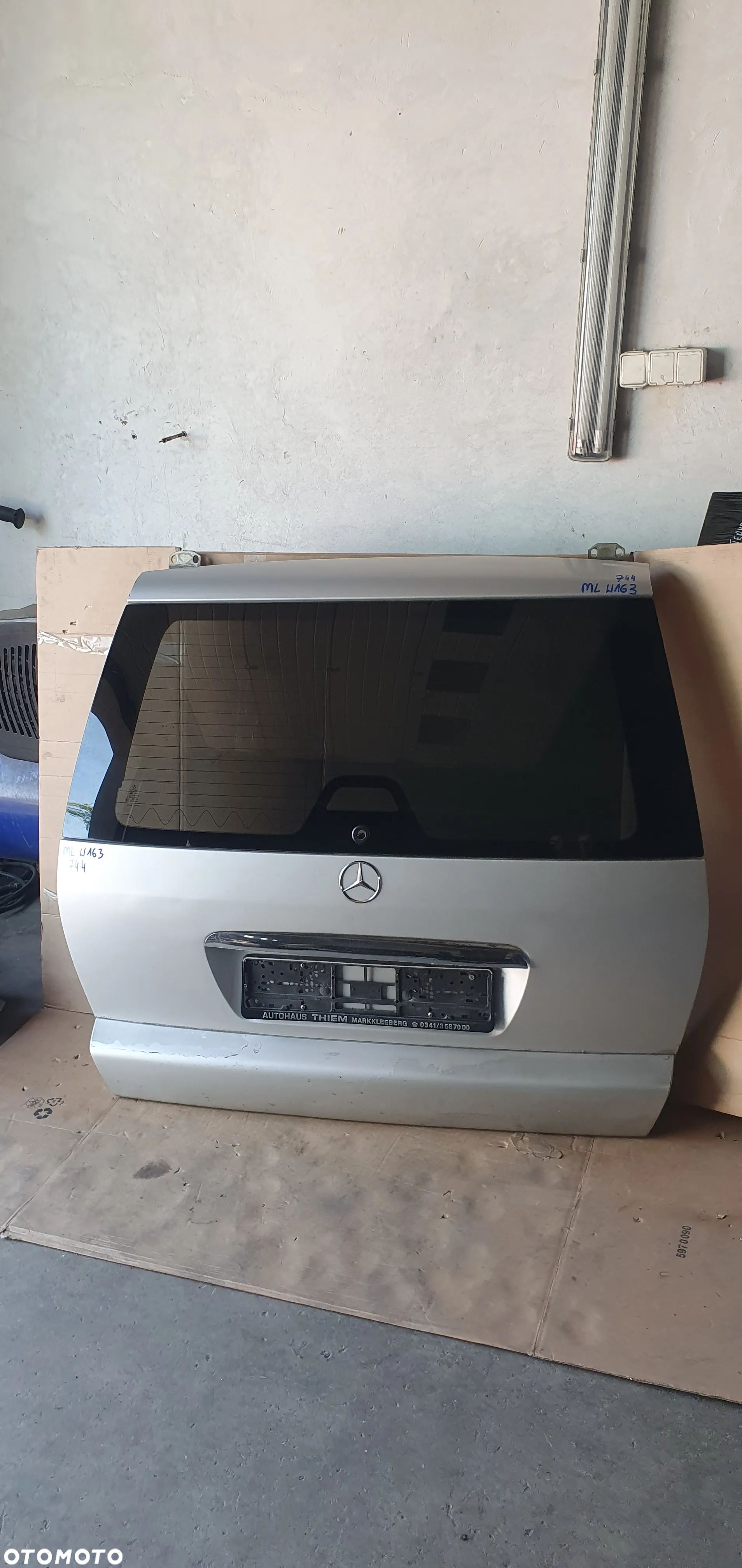 Klapa bagażnika tył tylna Mercedes ML W163 Lift 744 C744 - 1