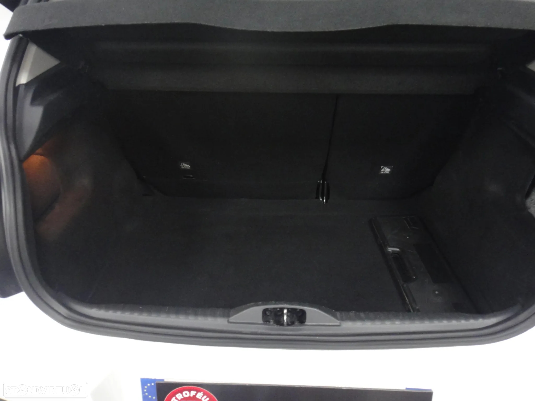 Citroën C3 1.2 PureTech Shine - 17
