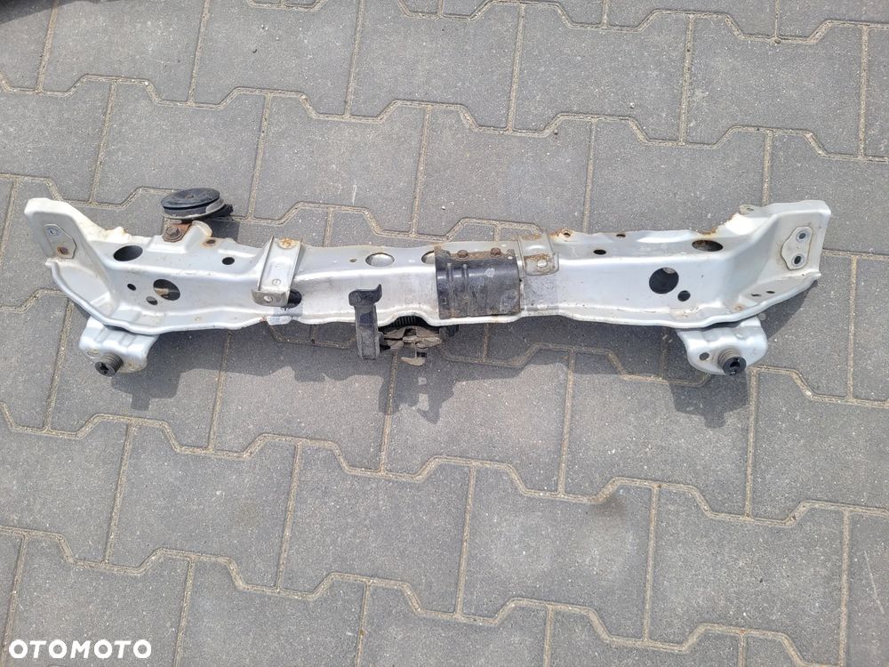 Wzmocnienie górne pas Toyota Verso S 2011-2015r - 1