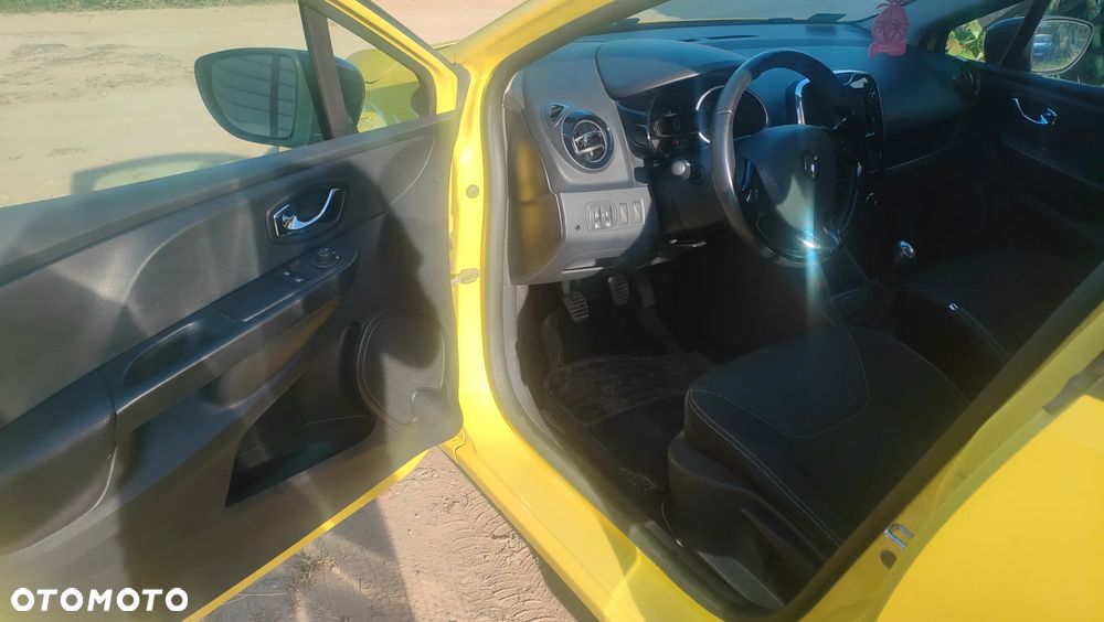 Renault Clio 1.2 16V Life - 12