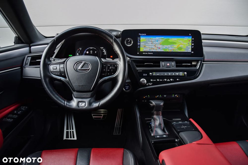 Lexus ES 300h F Sport Edition - 8